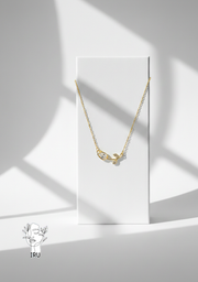 Slanted tulip flower necklace, white