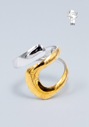 Large Hollow Side Hug Ring