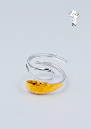 Hollow Side Hug Ring