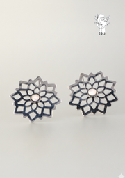 Hollow Flower White-Shell Earrings