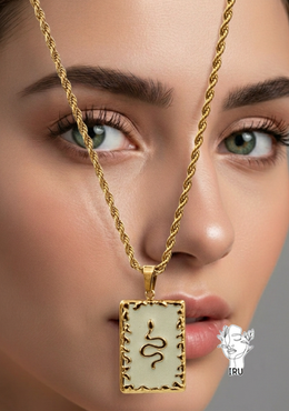 سلسلة ثعبان برواز بـ ميناء أبيض 