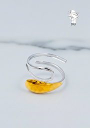 Hollow Side Hug Ring