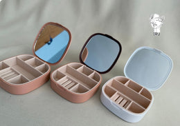 Square plastic jewelry organizer with mirror