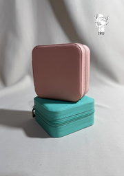 Square leather jewelry organizer with zipper and mirror