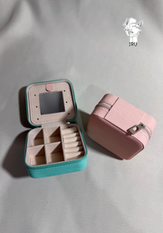 Square leather jewelry organizer with zipper and mirror