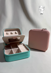 Square leather jewelry organizer with zipper and mirror