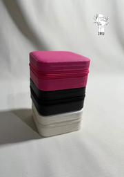 Square leather jewelry organizer with zipper