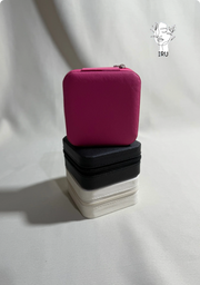 Square leather jewelry organizer with zipper