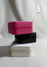 Square leather jewelry organizer with zipper