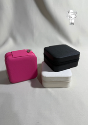 Square leather jewelry organizer with zipper