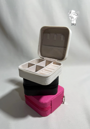 Square leather jewelry organizer with zipper
