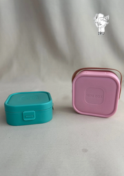Square plastic jewelry organizer with secure closure and leather handle